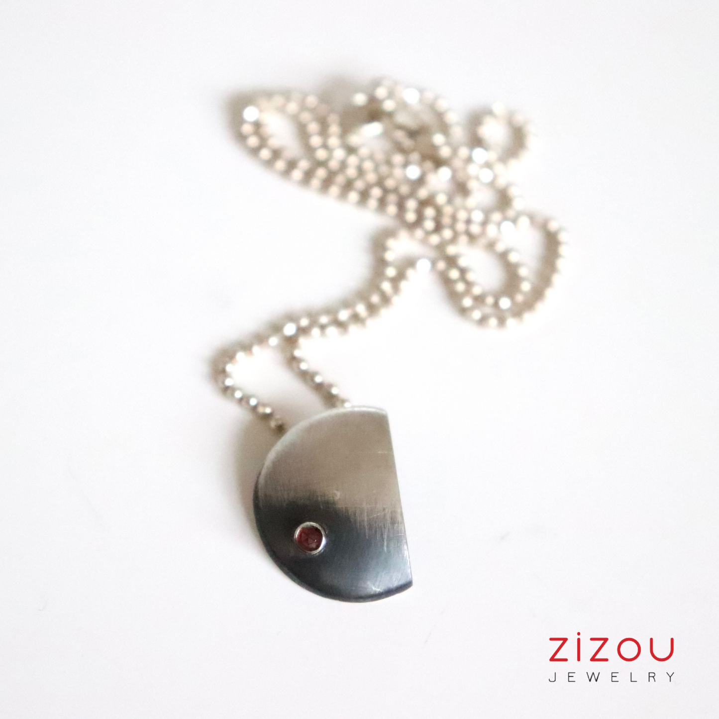 The Moon / garnet / necklace
