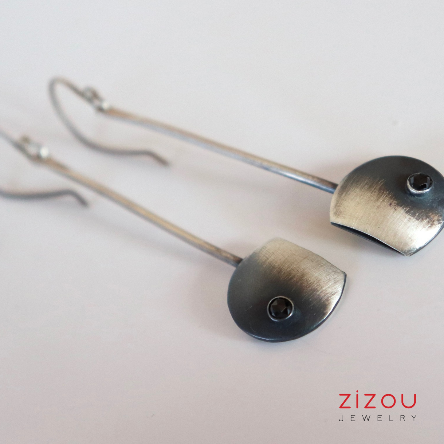 The Moon / Black spinel / earrings