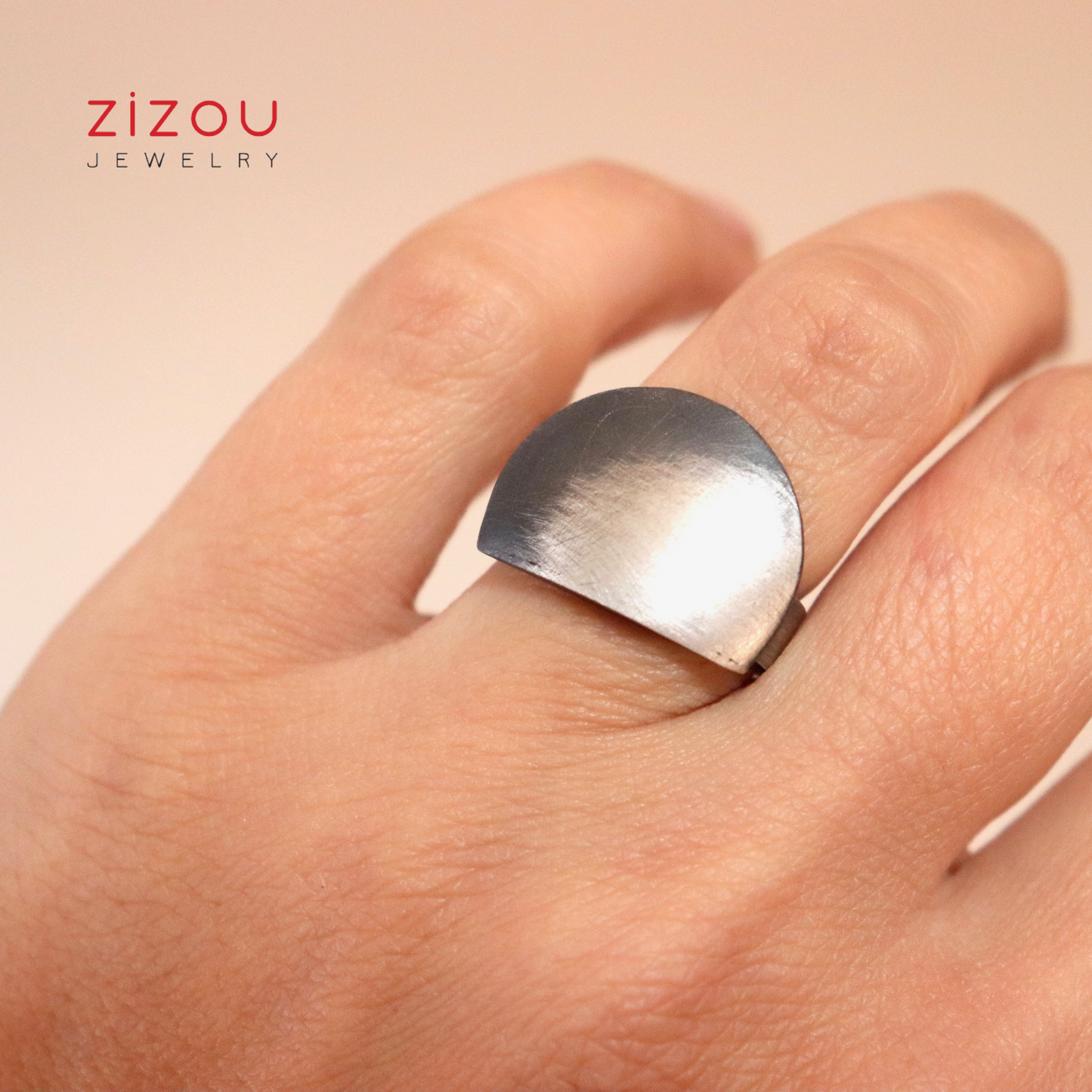 The Moon / ring