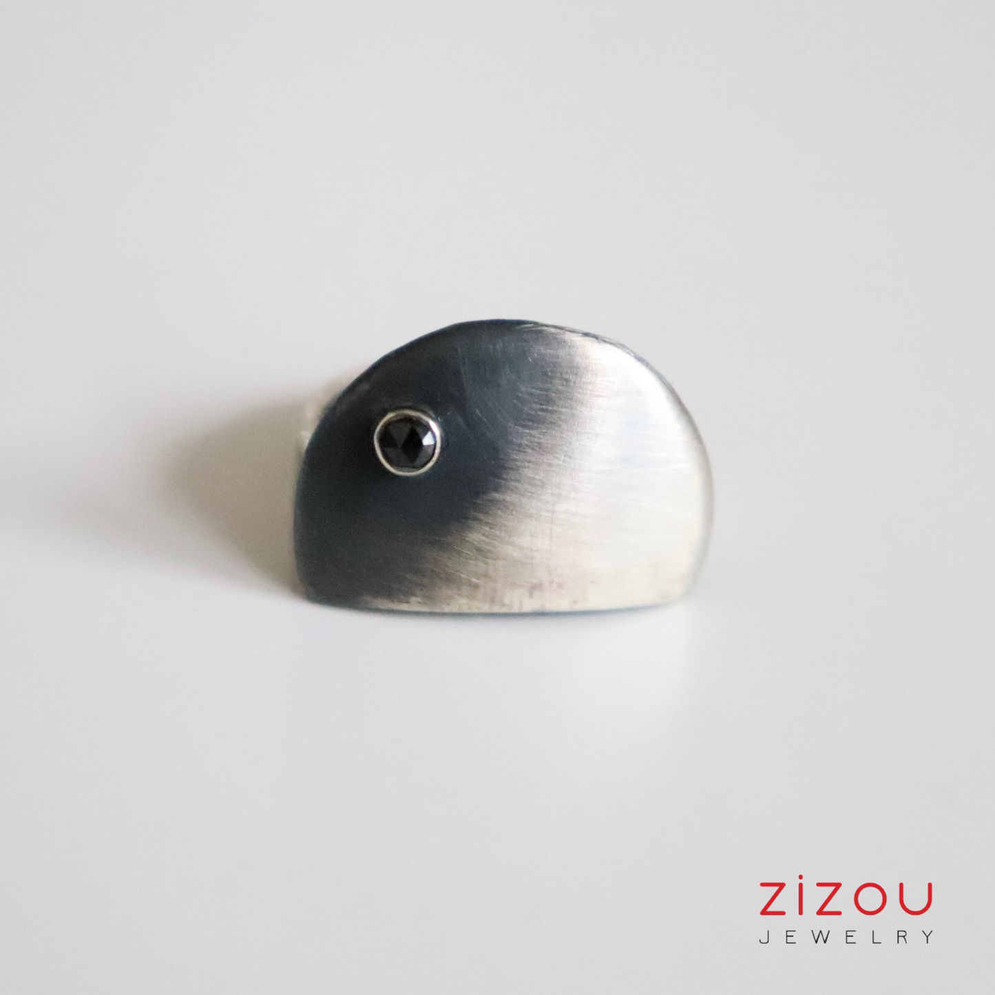 The Moon / Black spinel / ring