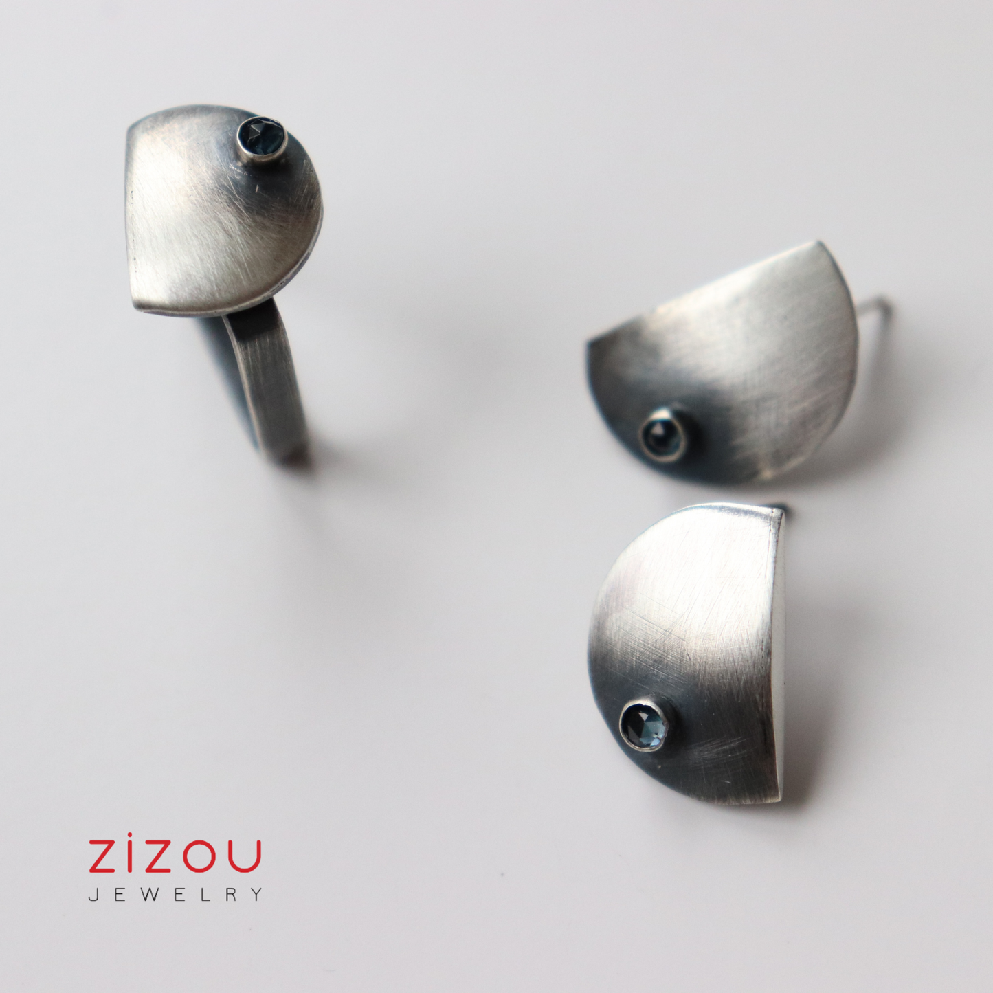 The Moon / topaz / bracelet