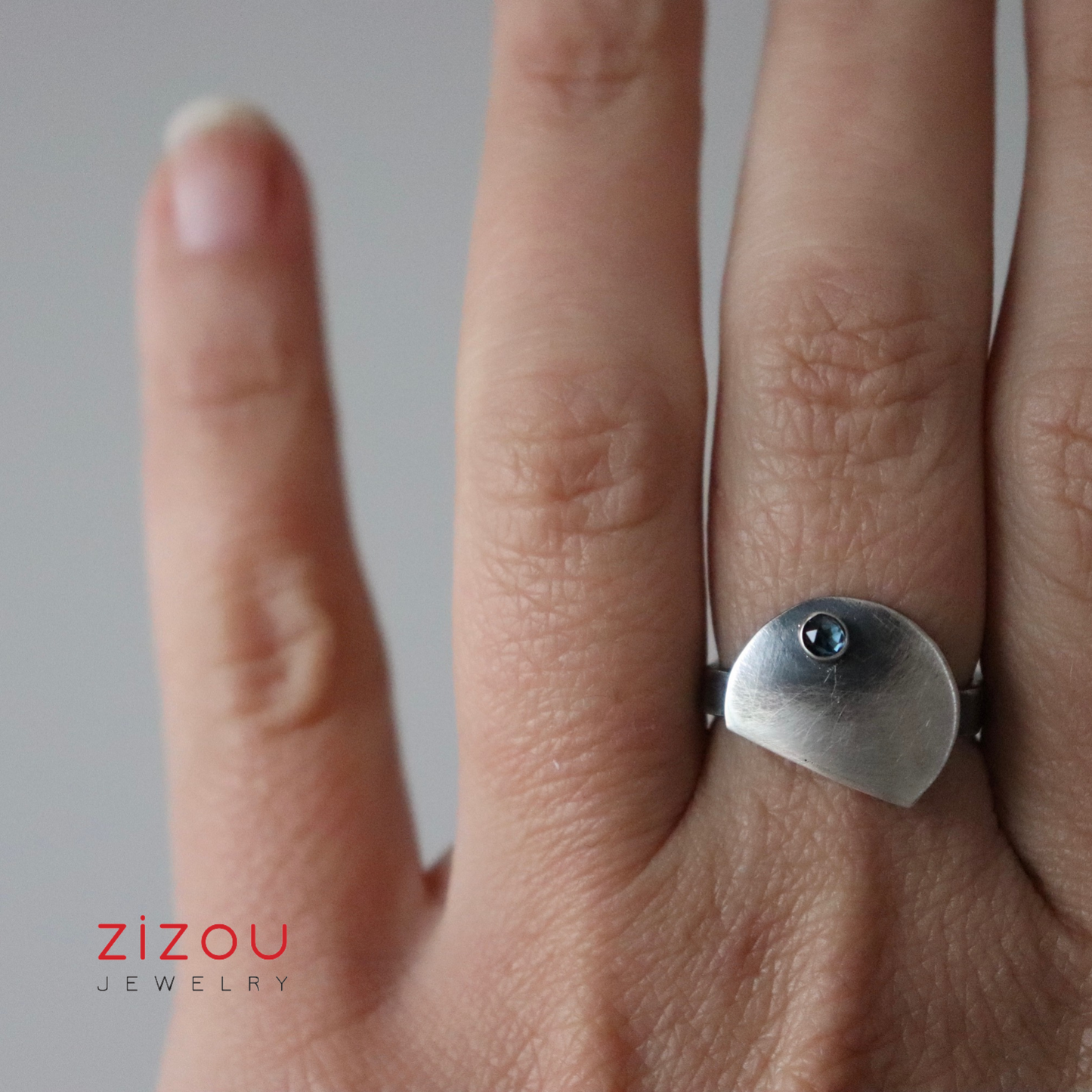 The Moon / topaz / ring