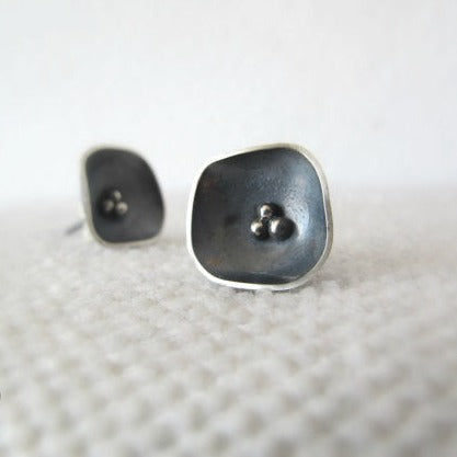 Black Flower S / earrings