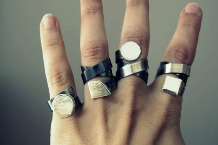 Tattoo / circle / ring