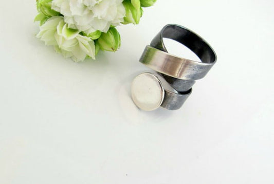 Tattoo / circle / ring