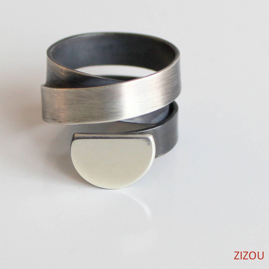 Tattoo / half circle / ring