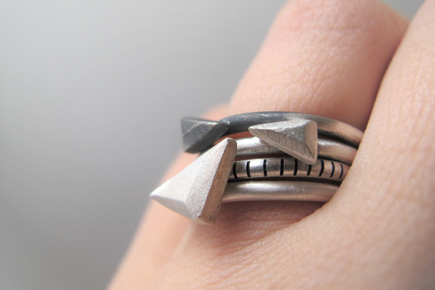 4U1 triangle / round / ring