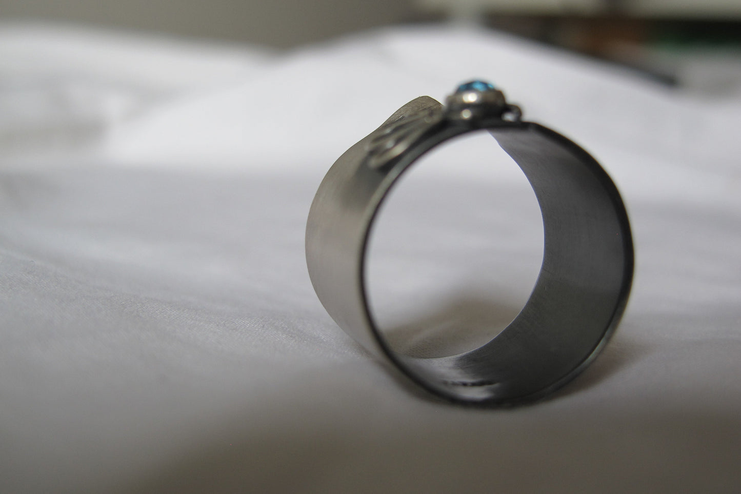 Daisy / topaz / round / ring