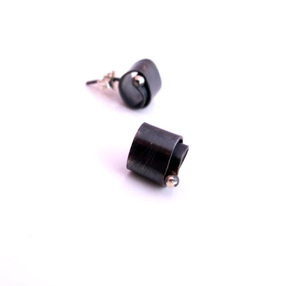 SWRL / Black / earrings