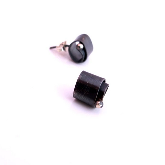 SWRL / Black / earrings
