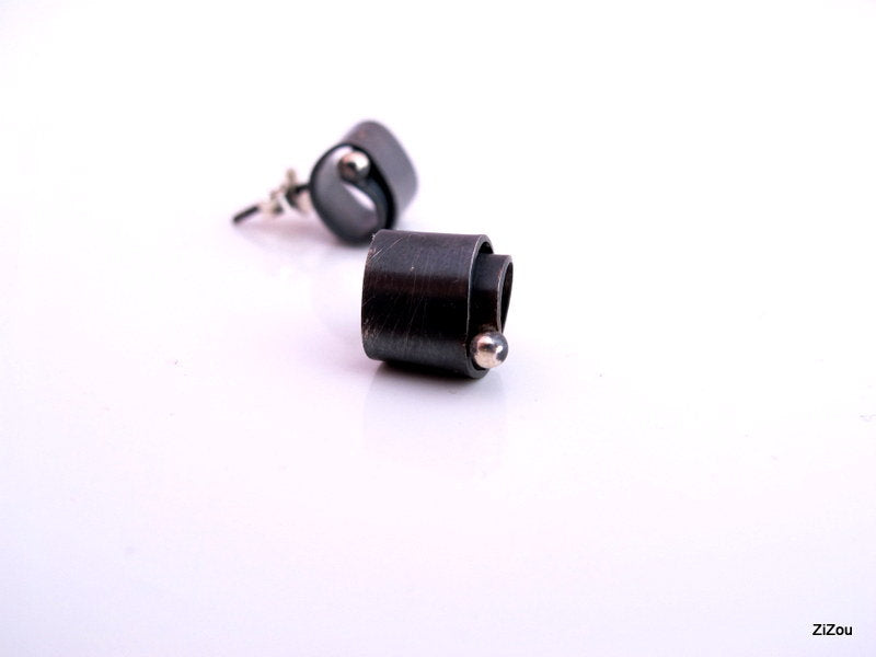 SWRL / Black / earrings