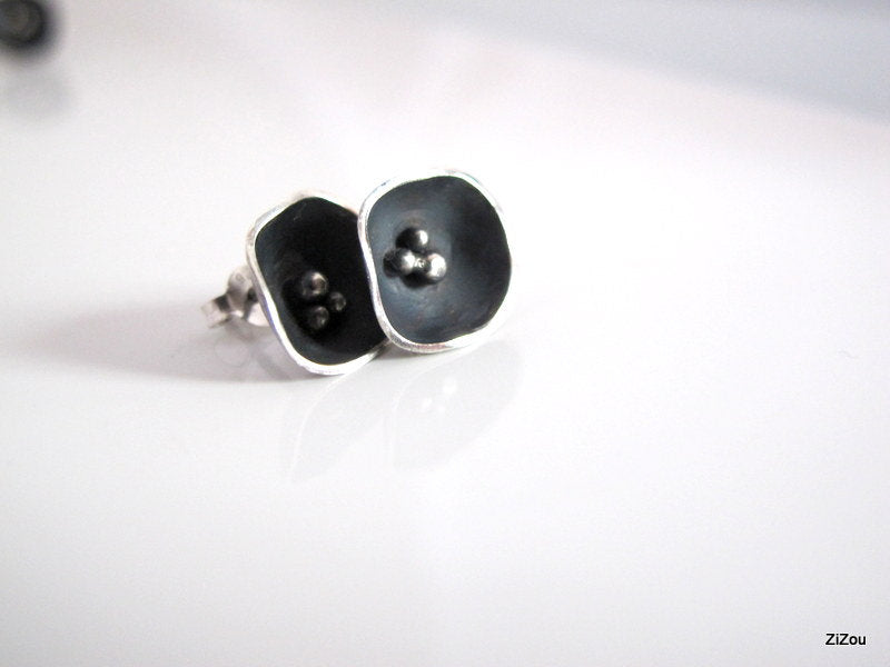 Black Flower S / earrings